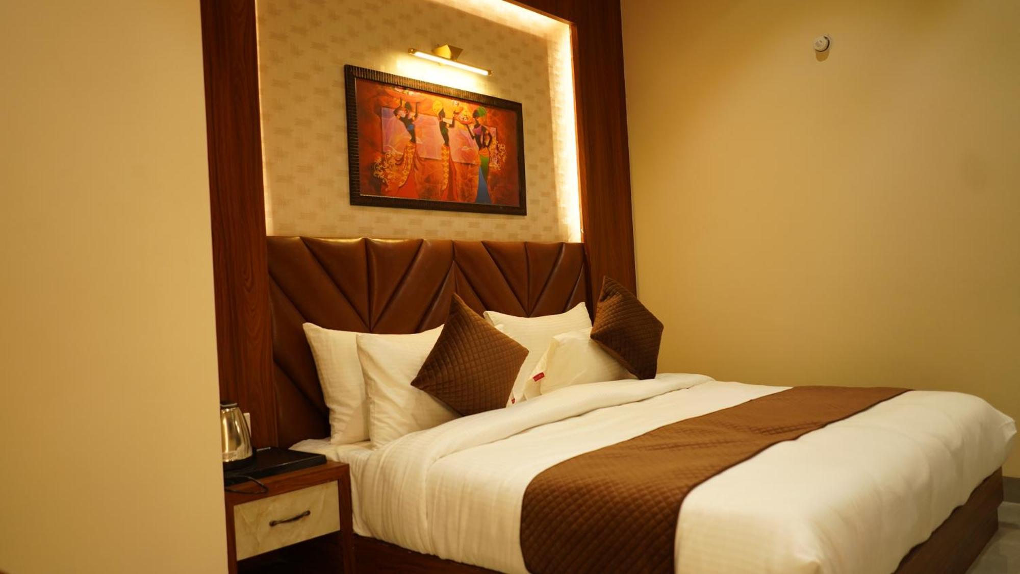 Hotel Silver Pearl Aligarh Exterior photo